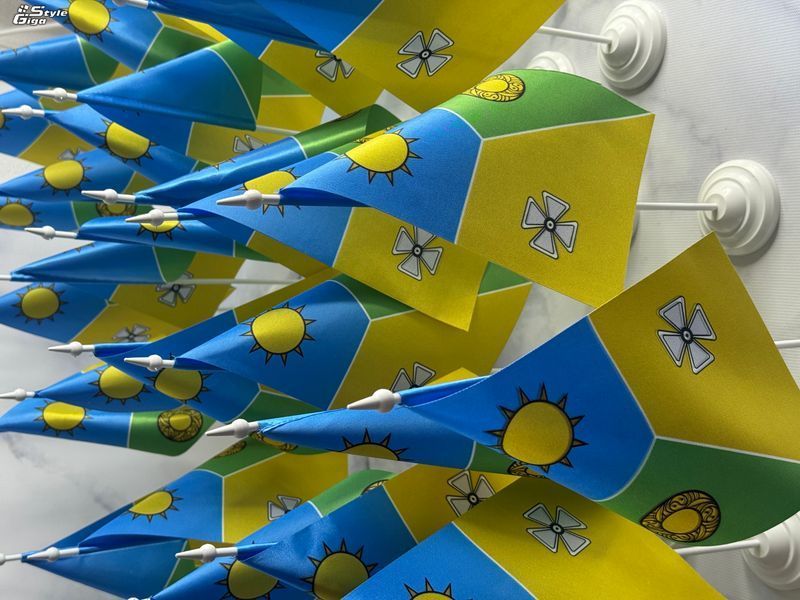 Прапорці брендовані настільні 50 шт Прапорці брендовані настільні фото