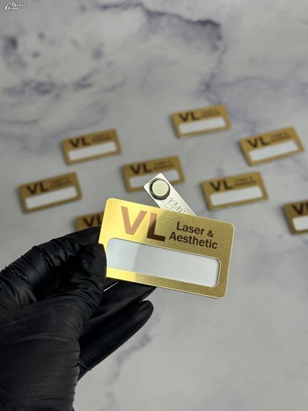 Бейджі зі змінним віконечком для імені 1 шт Бейджі зі змінним віконечком для імені  фото
