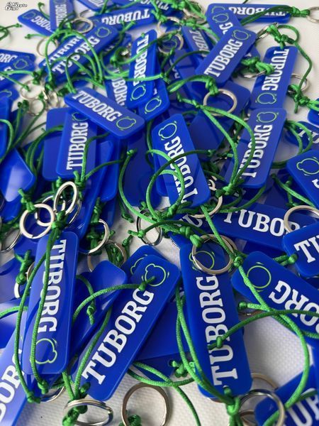 Брелоки-обвіси брендовані Брелоки-обвіси брендовані фото